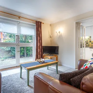 london-tower-bridge-apartments.cambridgehotelsuk.com/